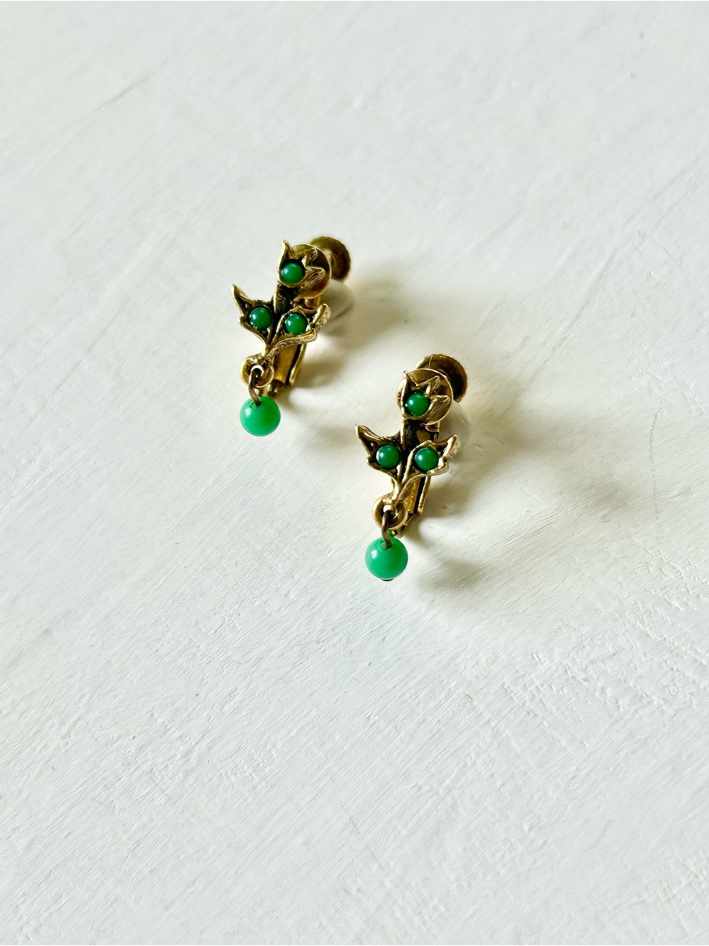 Vintage 1960s Avon Tiny Brass & Faux Jade Floral Dangle Screw Back Earrings